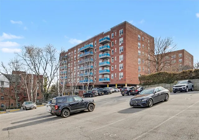 Homes for sale in Eastchester, NY | 14 Westview Ave #701, Eastchester, NY 10707 | MLS# 975448