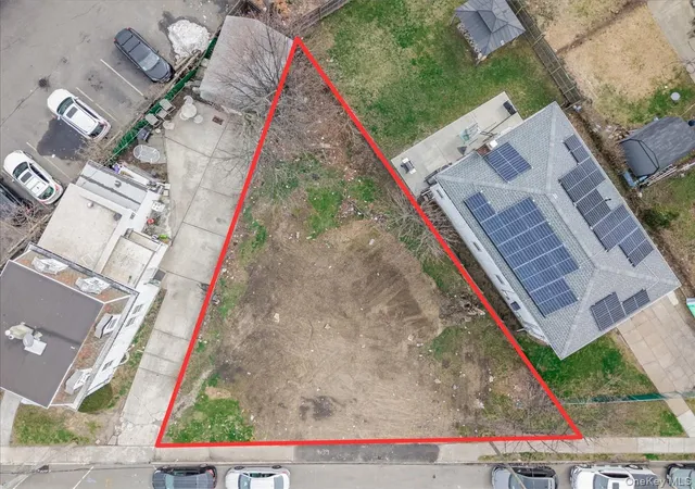 2nd image of 43 Peninsula Blvd, Hempstead, NY 11550 | MLS# 975499