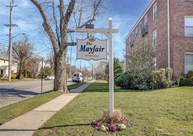 Photo 3 of Condo for sale at 819 Broadway #1-G, Hempstead, NY 11598 | MLS# 975546 | Listing updated on 2026-03-25