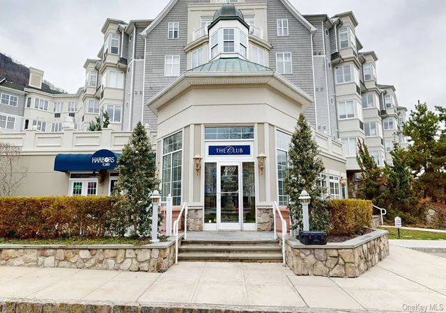 1st image of 1109 Round Pointe Dr #1109, Haverstraw, NY 10927 | MLS# 975591