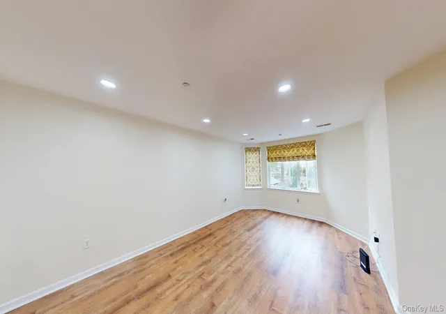 5th image of 1109 Round Pointe Dr #1109, Haverstraw, NY 10927 | MLS# 975591