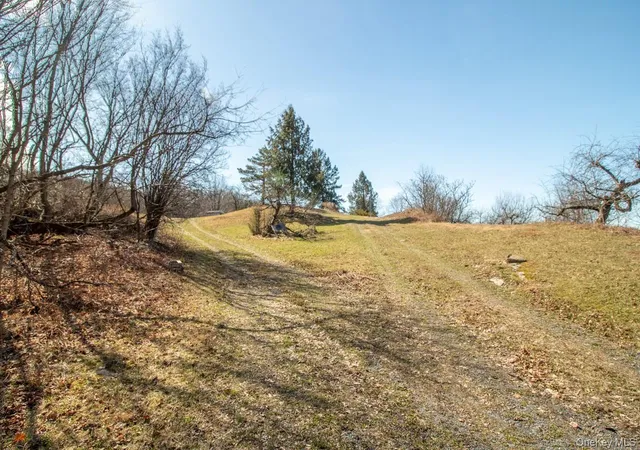 2nd image of 223 Plattekill Rd, Marlboro, NY 12542 | MLS# 975598