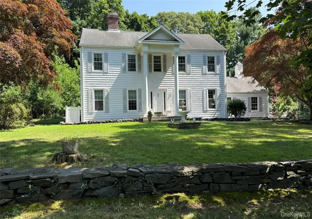 1st image of 2 Three Pond Rd, Smithtown, NY 11787 | MLS# 975603
