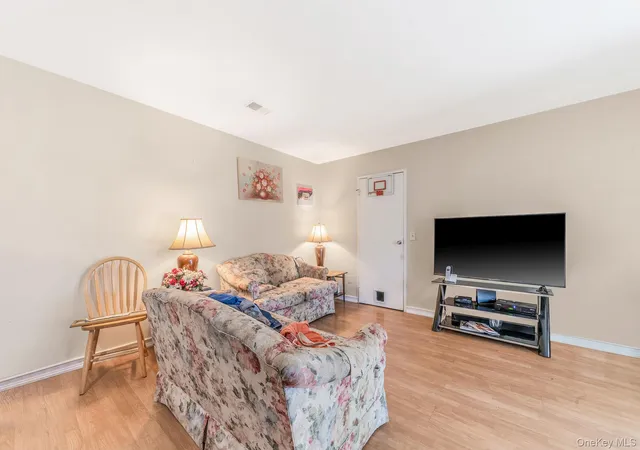 2nd image of 9 Kiowa Ct #9, Brookhaven, NY 11727 | MLS# 975786