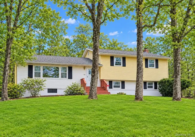Single family home for sale at 22 Prospect St, Hyde Park, NY 12580 | MLS# 975827