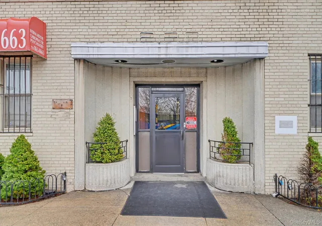 2nd image of 2190 Boston Rd #6B, New York, NY 10462 | MLS# 975863