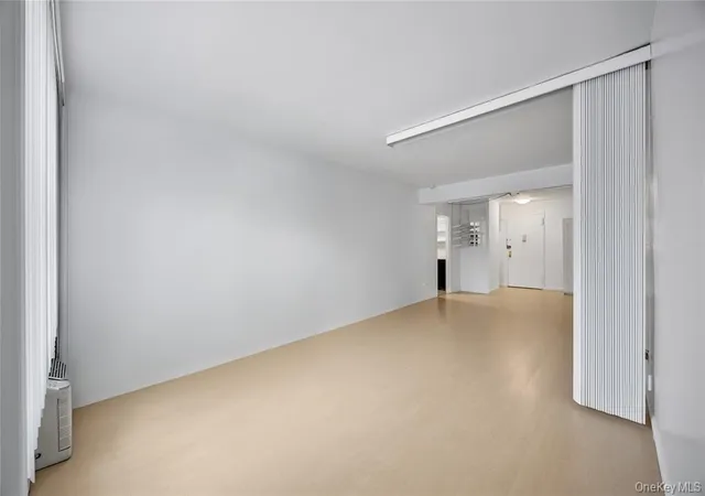 5th image of 142-05 Roosevelt Ave #331, New York, NY 11354 | MLS# 975924