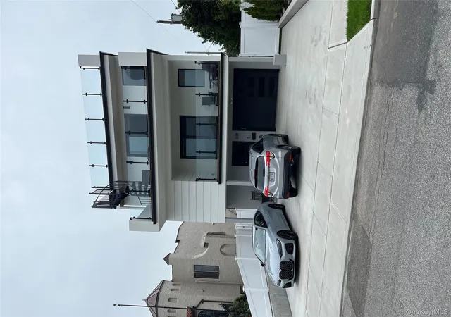 2nd image of 549 E Olive St, Long Beach, NY 11561 | MLS# 975941