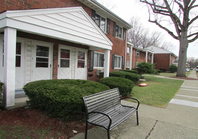 2nd image of 7 Manor Dr #7, Cornwall, NY 12518 | MLS# 975944