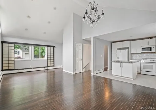Homes for sale in Greenburgh, NY | 31 Kipling St, Greenburgh, NY 10530 | MLS# 975998