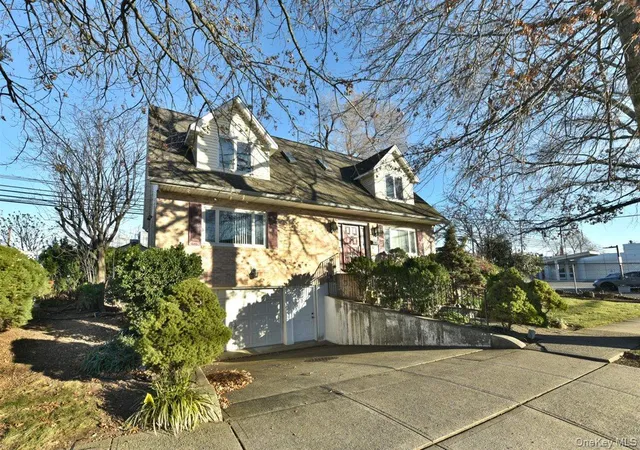 Photo 2 of Sale Pending at 300 Pennsylvania Ave, North Hempstead, NY 11501 | MLS# 976008 | Listing updated on 2026-07-28