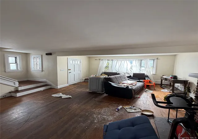Photo 5 of Single family home for sale at 140 Grant Ave, White Plains, NY 10604 | MLS# 976091 | Listing updated on 2026-09-02