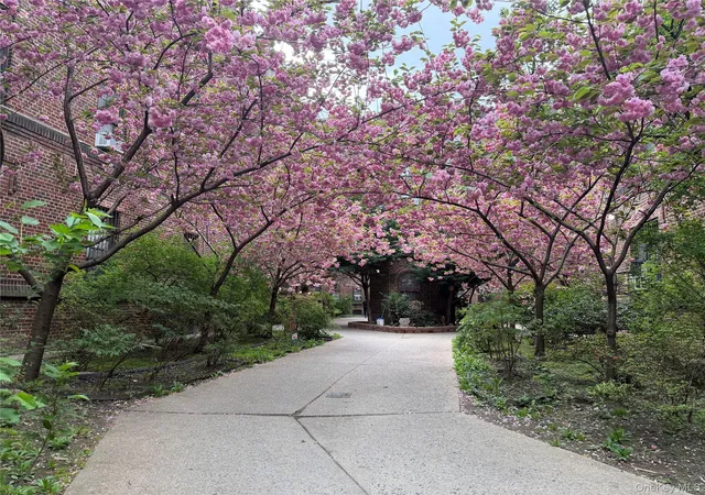 2nd image of 4220 Kissena Blvd #A12, New York, NY 11355 | MLS# 976117