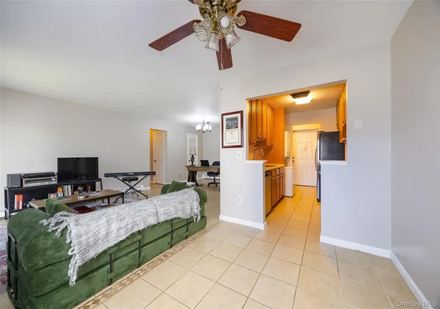 4th image of 10 Skyline Dr #10, Fishkill, NY 12524 | MLS# 976166