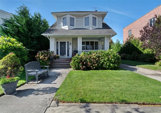 2nd image of 329 Beach 146th St, Rockaway Park, NY 11694 | MLS# 976234