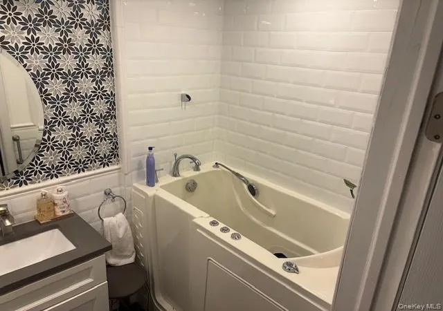 Photo 3 of Sale Pending at 155 51 Huron St, New York, NY 11414 | MLS# 976248 | Listing updated on 2026-05-02