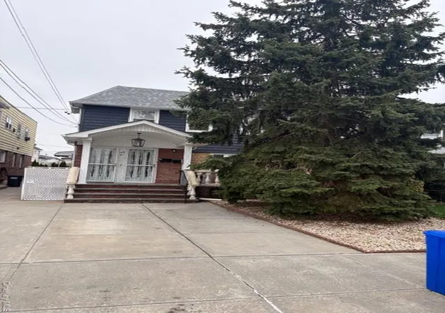 Photo 2 of Sale Pending at 155 51 Huron St, New York, NY 11414 | MLS# 976248 | Listing updated on 2026-05-02