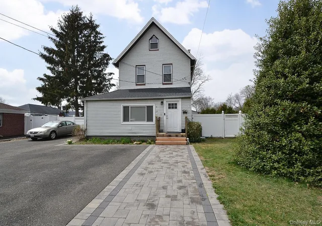 Photo 1 of Sale Pending at 25 Hazel St, Central Islip, NY 11722 | MLS# 976253 | Listing updated on 2026-09-19