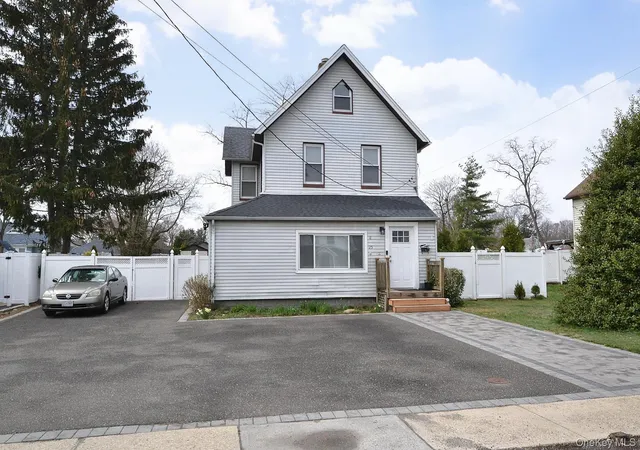 Photo 2 of Sale Pending at 25 Hazel St, Central Islip, NY 11722 | MLS# 976253 | Listing updated on 2026-09-19
