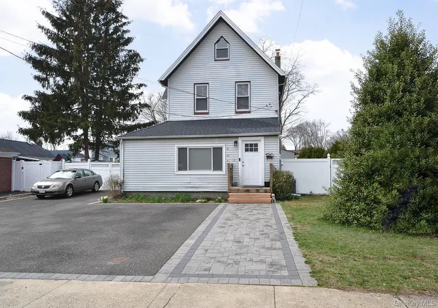 Photo 3 of Sale Pending at 25 Hazel St, Central Islip, NY 11722 | MLS# 976253 | Listing updated on 2026-09-19