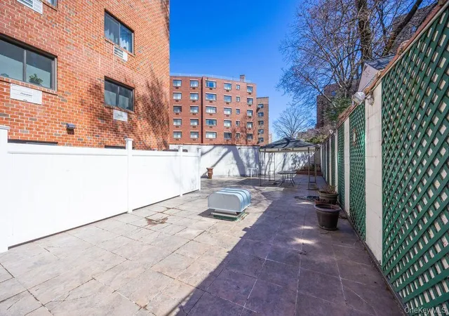 2nd image of 141-16 84Th Dr, Jamaica, NY 11435