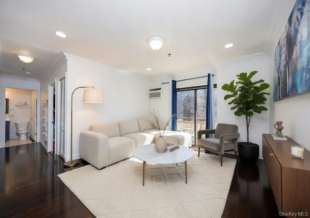 2nd image of 141 16 84th Dr #4B, Jamaica, NY 11435 | MLS# 976292