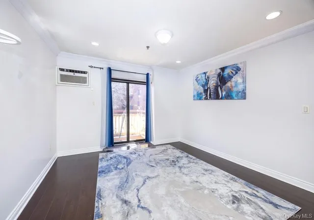 4th image of 141-16 84Th Dr, New York, NY 11435