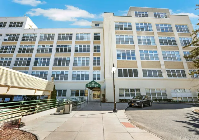 4th image of 1 Landmark Sq #621, Port Chester, NY 10573 | MLS# 976305
