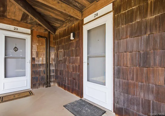 Photo 21 of Sale Pending at 13 Winthrop Rd #24, Shelter Island, NY 11964 | MLS# 976321 | Listing updated on 2026-08-15
