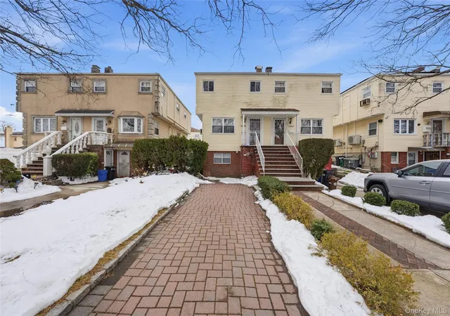 Photo 2 of Sale Pending at 25552 148th Drive, New York, NY 11422 | MLS# 976390 | Listing updated on 2026-04-08