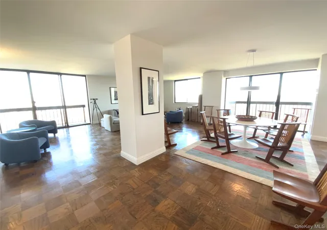2nd image of 27110 Grand Central Pkwy, New York, NY 11550