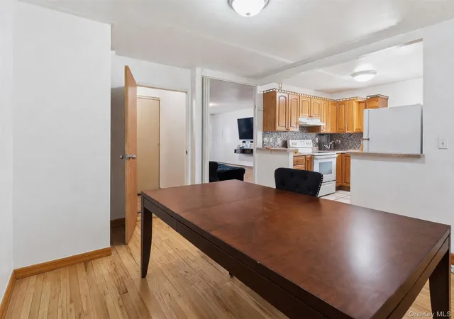 4th image of 1677 Unionport Rd, New York, NY 10462 | MLS# 976438