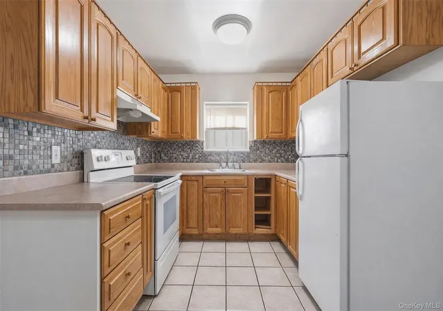 5th image of 1677 Unionport Rd, New York, NY 10462 | MLS# 976438