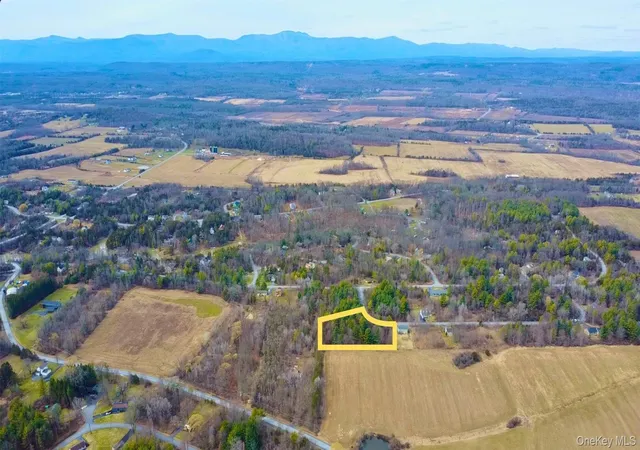 3rd image of 34 Ichabod Crane Cir, Coxsackie, NY 12051 | MLS# 976468