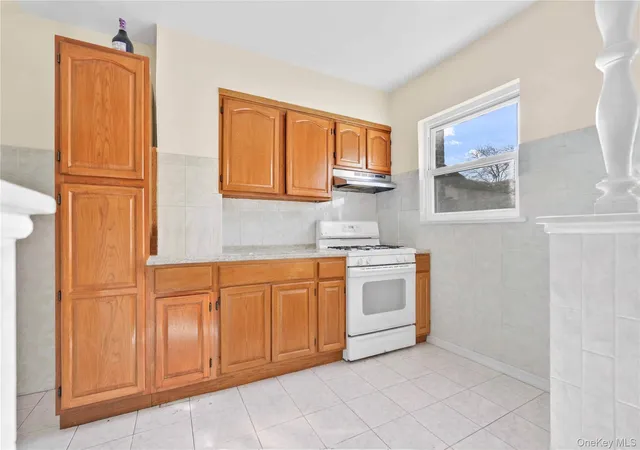 Photo 4 of Sale Pending at 136-76 71st Road, Flushing, NY 11367 | MLS# 976477 | Listing updated on 2026-09-30