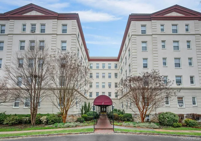 1st image of 3 Park Ln #3H, Mount Vernon, NY 10552 | MLS# 976502