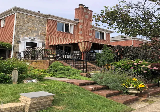 2nd image of 307 W Penn St, Long Beach, NY 11561 | MLS# 976513