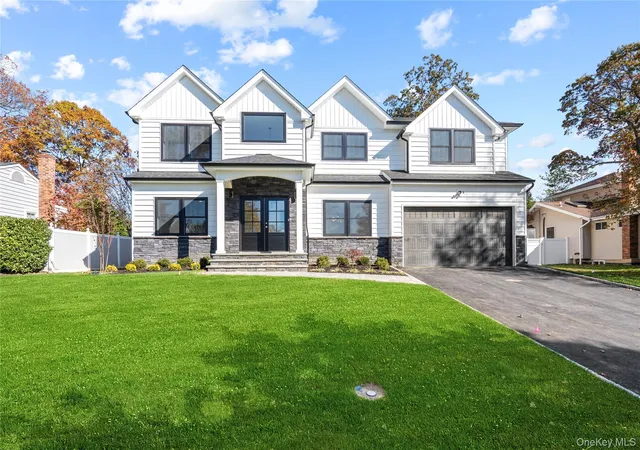 Single family home for sale at 5 Steuben Dr, Oyster Bay, NY 11753 | MLS# 976535
