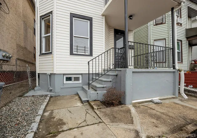 3rd image of 13 Beach St, Mount Vernon, NY 10550 | MLS# 976551