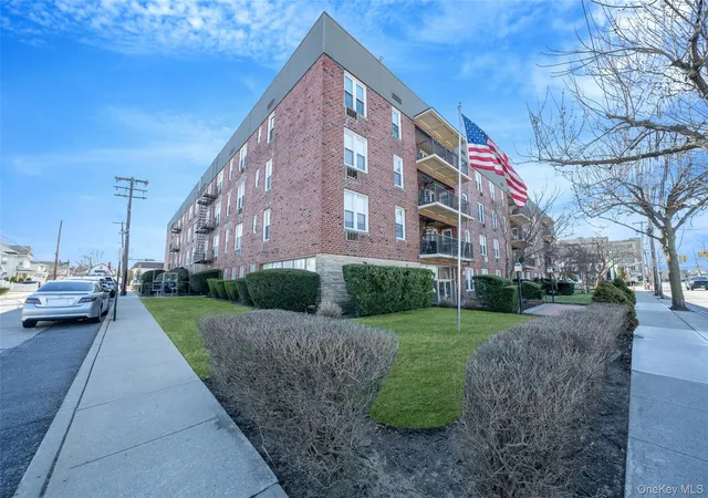22nd image of 60 Hempstead Ave #1O, Lynbrook, NY 11563 | MLS# 976577