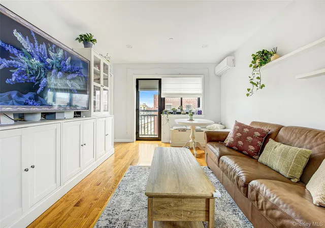 4th image of 84-05 Queens Blvd #5C, Elmhurst, NY 11373 | MLS# 976605