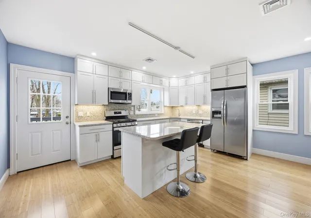 Photo 4 of House for sale at 96 Coale, New York, NY 10314 | MLS# 976631 | Listing updated on 2026-07-08