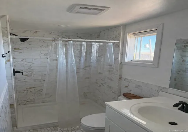4th image of 78 E Bayview Ave #14, Brookhaven, NY 11770 | MLS# 976636