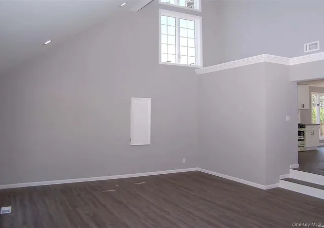 4th image of 36 Magnolia Dr, Mastic Beach, NY 11951 | MLS# 976693