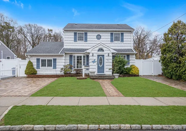 1st image of 1393 Lombardy Blvd, Bay Shore, NY 11706 | MLS# 976724
