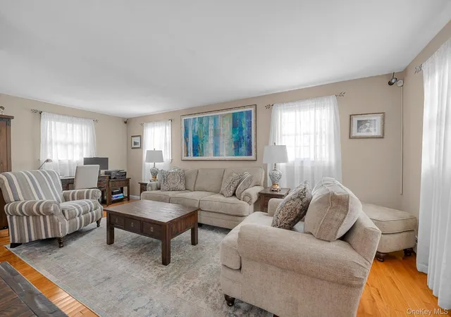 3rd image of 1393 Lombardy Blvd, Bay Shore, NY 11706 | MLS# 976724