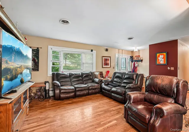 Photo 3 of Single family home for sale at 14 Helms Hl Rd, Blooming Grove, NY 10992 | MLS# 976753 | Listing updated on 2026-09-02