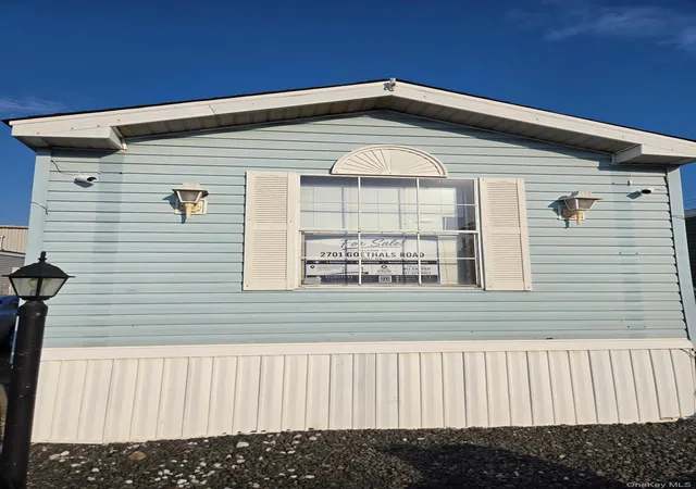 Photo 1 of Manufactured home for sale at 2701 Goethals Rd N #H4, New York, NY 10303 | MLS# 976763 | Listing updated on 2026-07-28