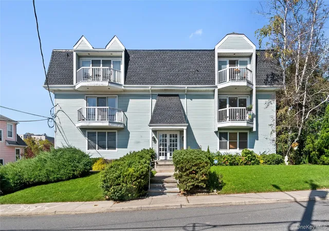 Homes for sale in New Rochelle, NY | 37 Harbor Ln #2A, New Rochelle, NY 10805 | MLS# 976785