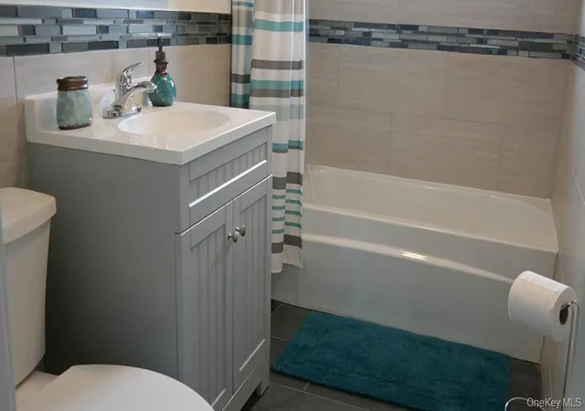 Photo 3 of Multi family home for sale at 1016 Greene Ave, New York, NY 11221 | MLS# 976786 | Listing updated on 2026-05-06